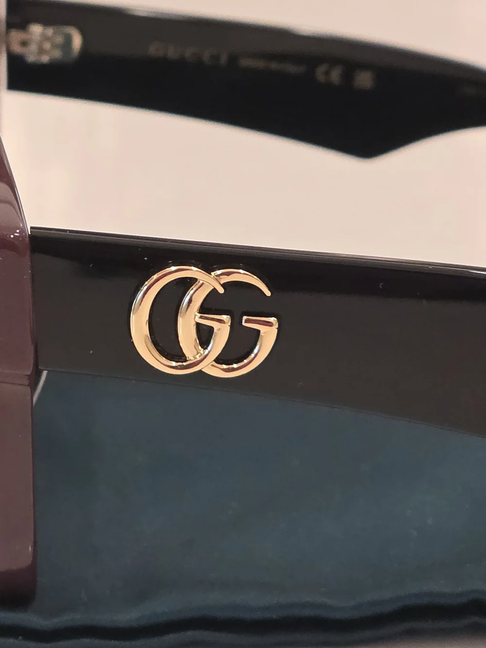 💯Authentic Gucci Burgundy Front Black Temples  Sunglasses with Gold GG